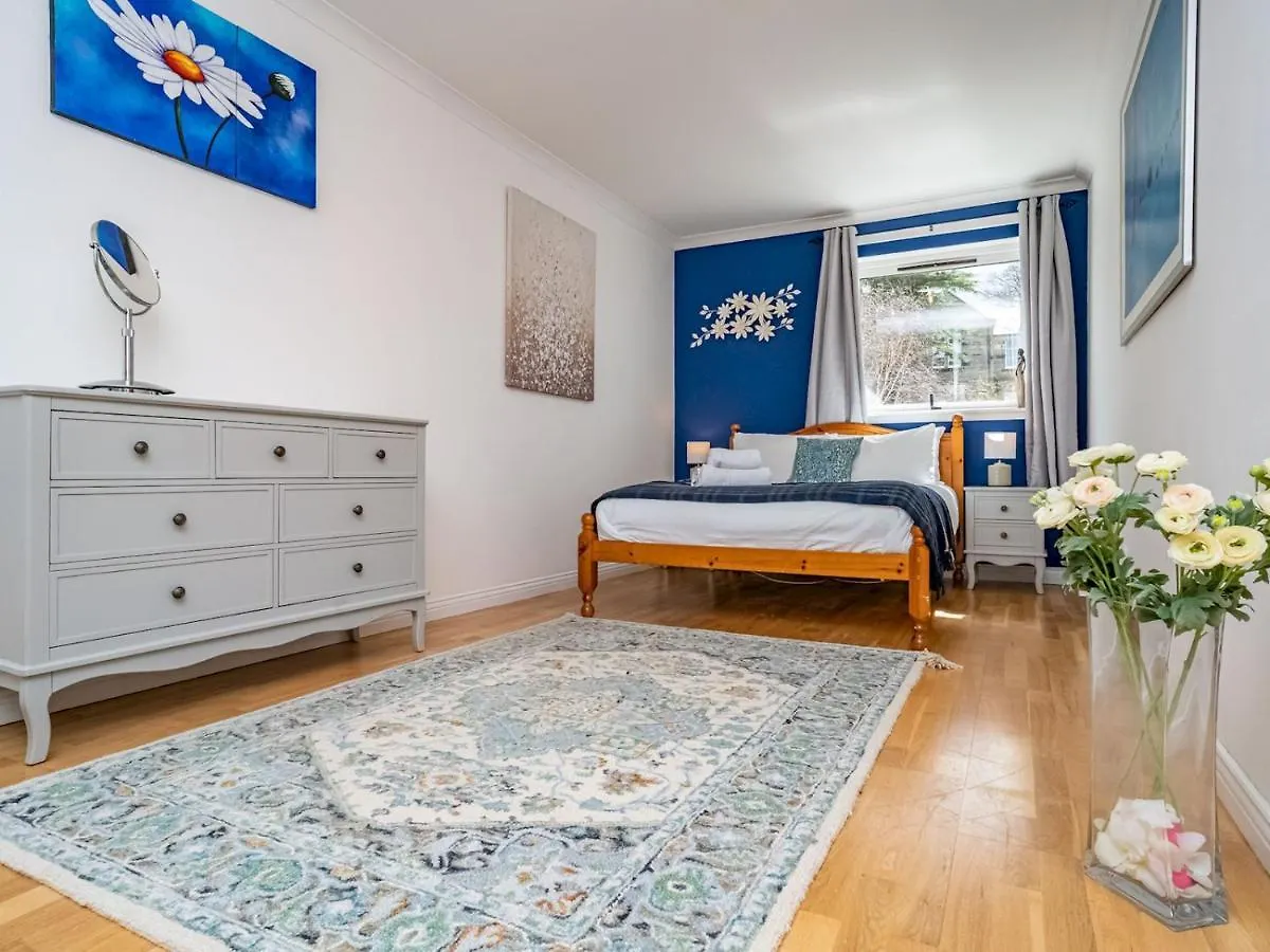 Pass The Keys Stunning Flat With Sea View And Parking Apartment Edinburgh